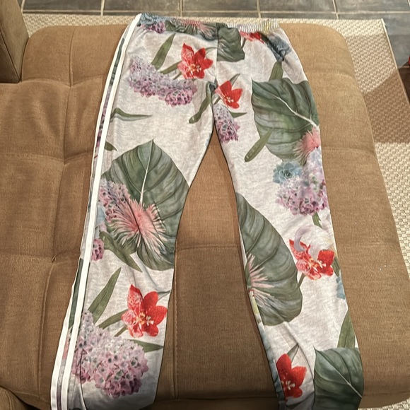 Sporty pants - Picture 3 of 3